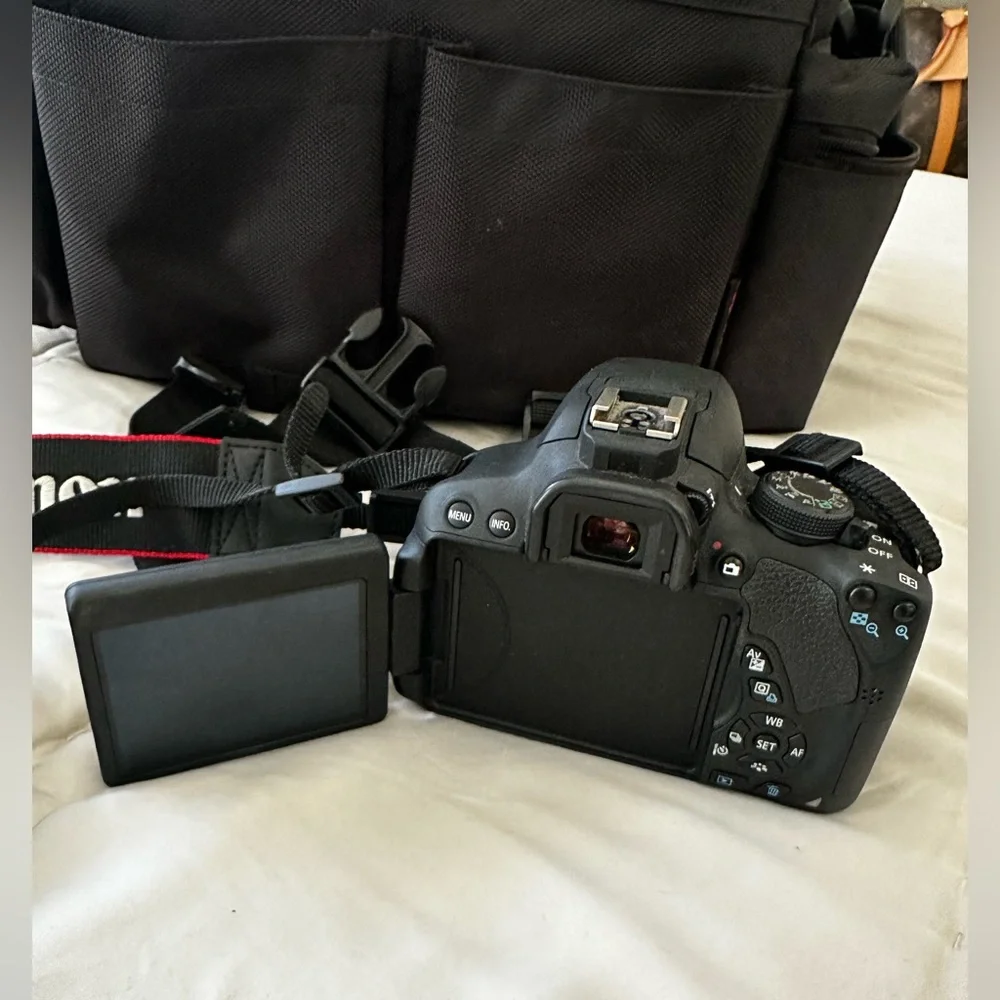 Canon EOS 700D Rebel T5i